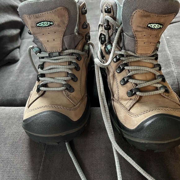 Keen
Durand II Mid Waterproof Hiking Boots - Women's - Size 7 - Picture 4 of 9